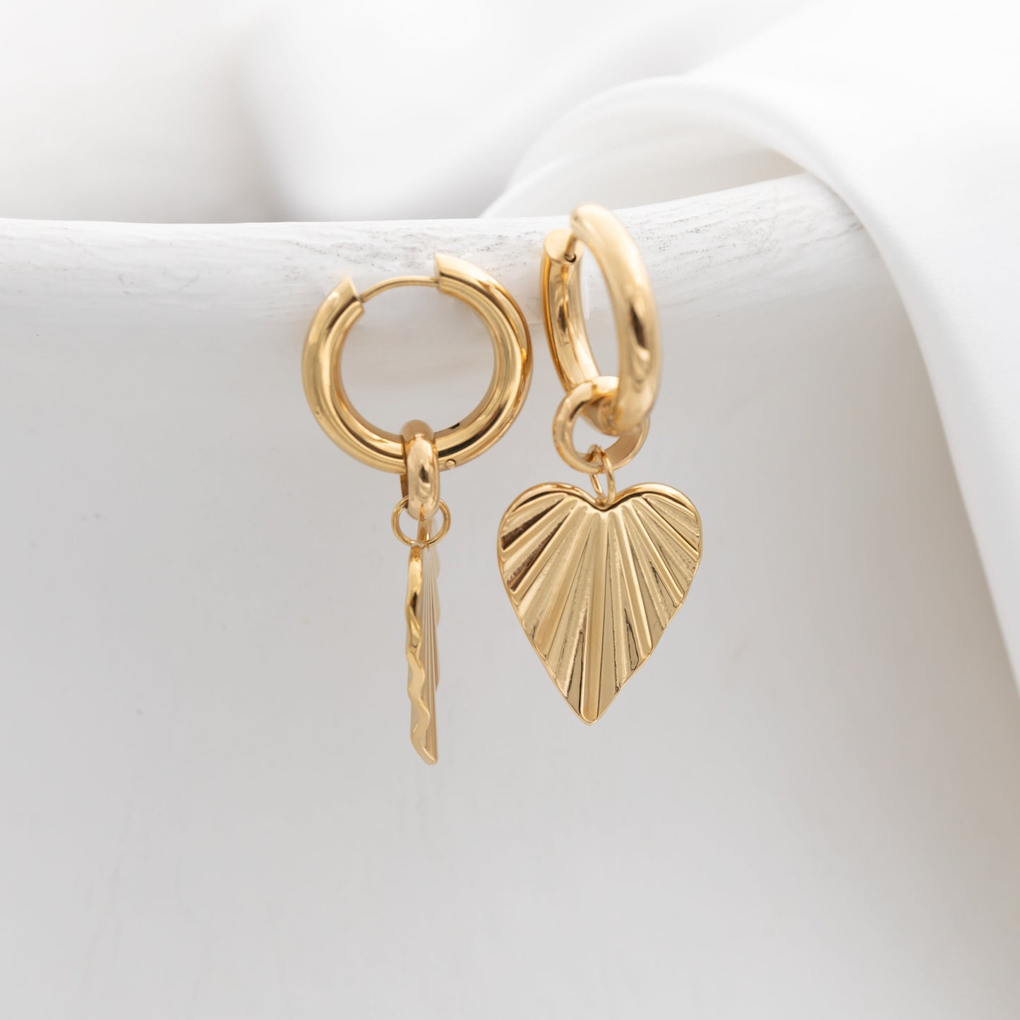 Beaming Hearts Huggie