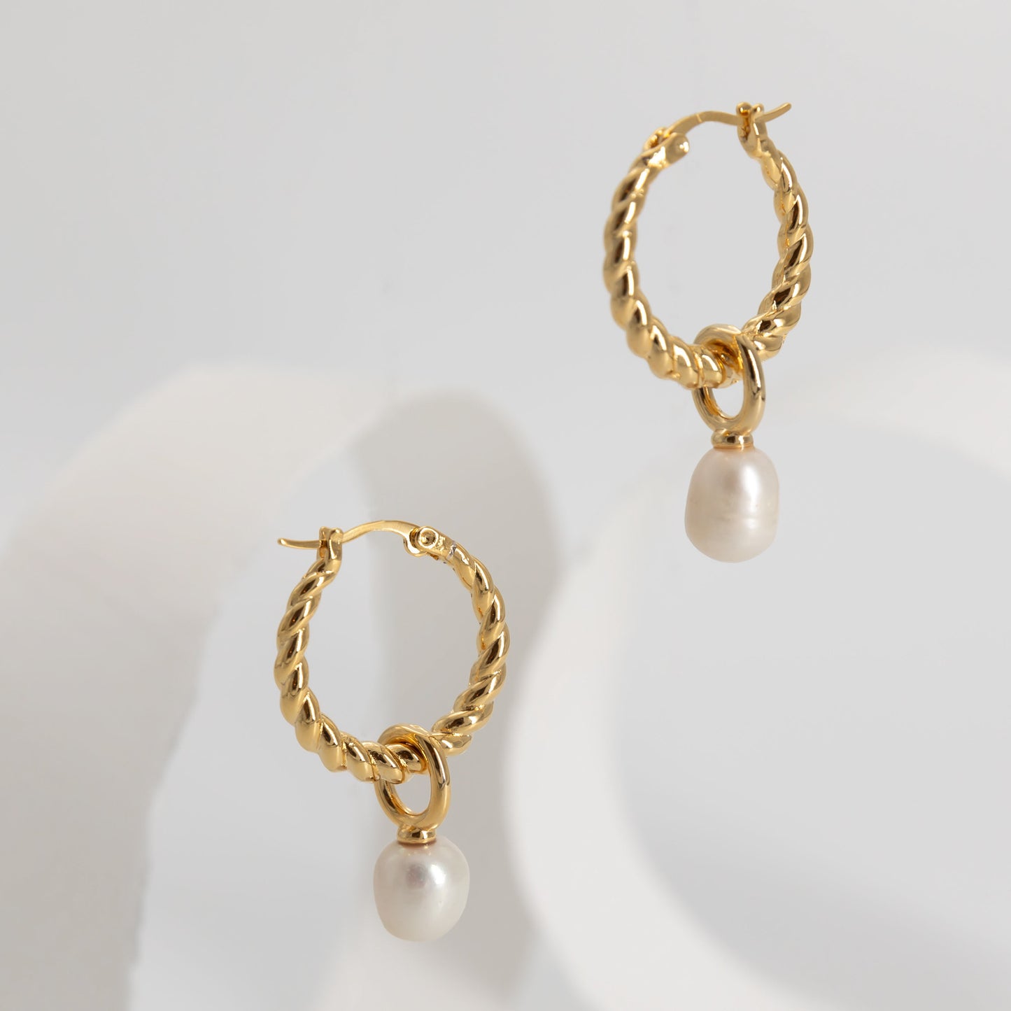 Golden Hoop Pearl