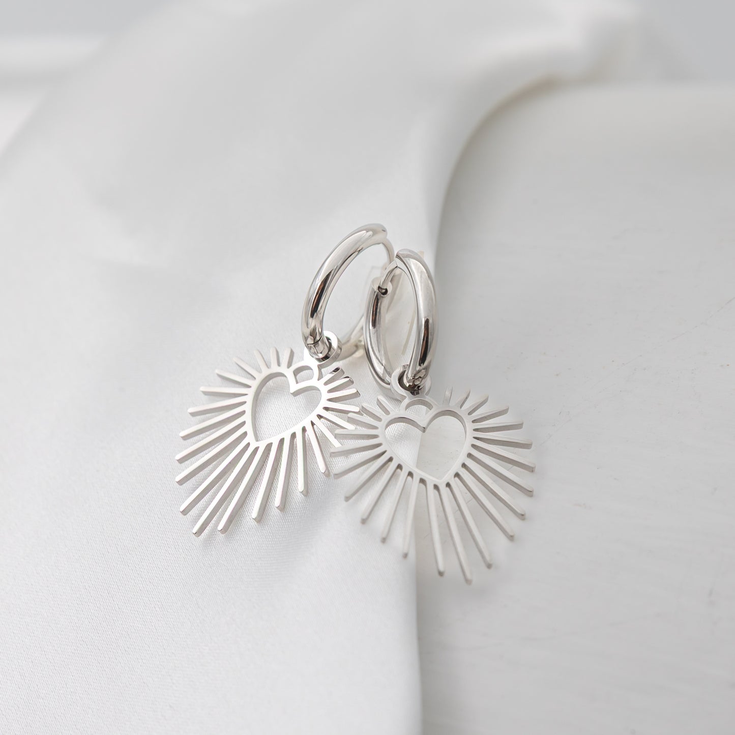 Radiant Loveburst Huggie