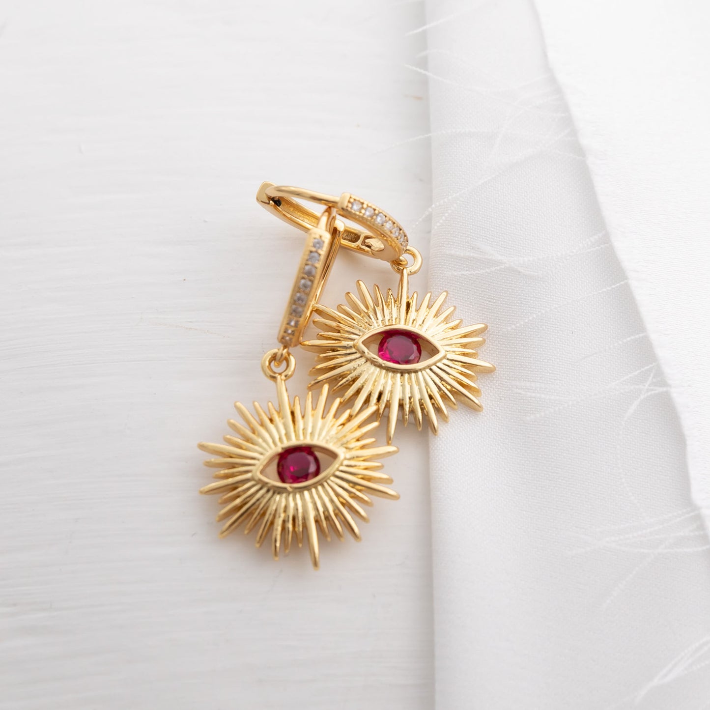 Scarlett Eye Earring