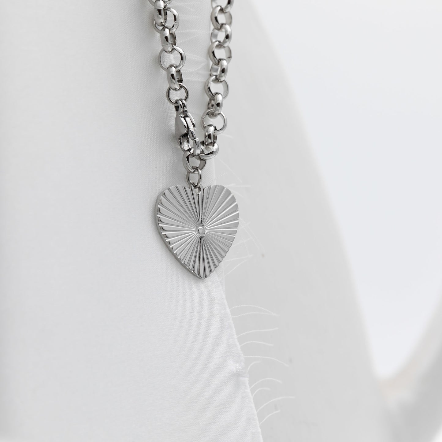 Heart Burst Necklace